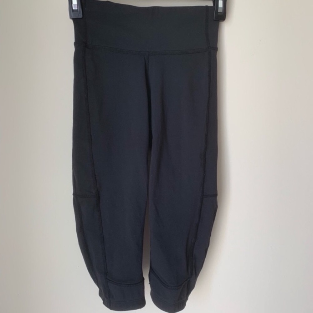 XS Lucy Below Knee high waist exercise yoga pants